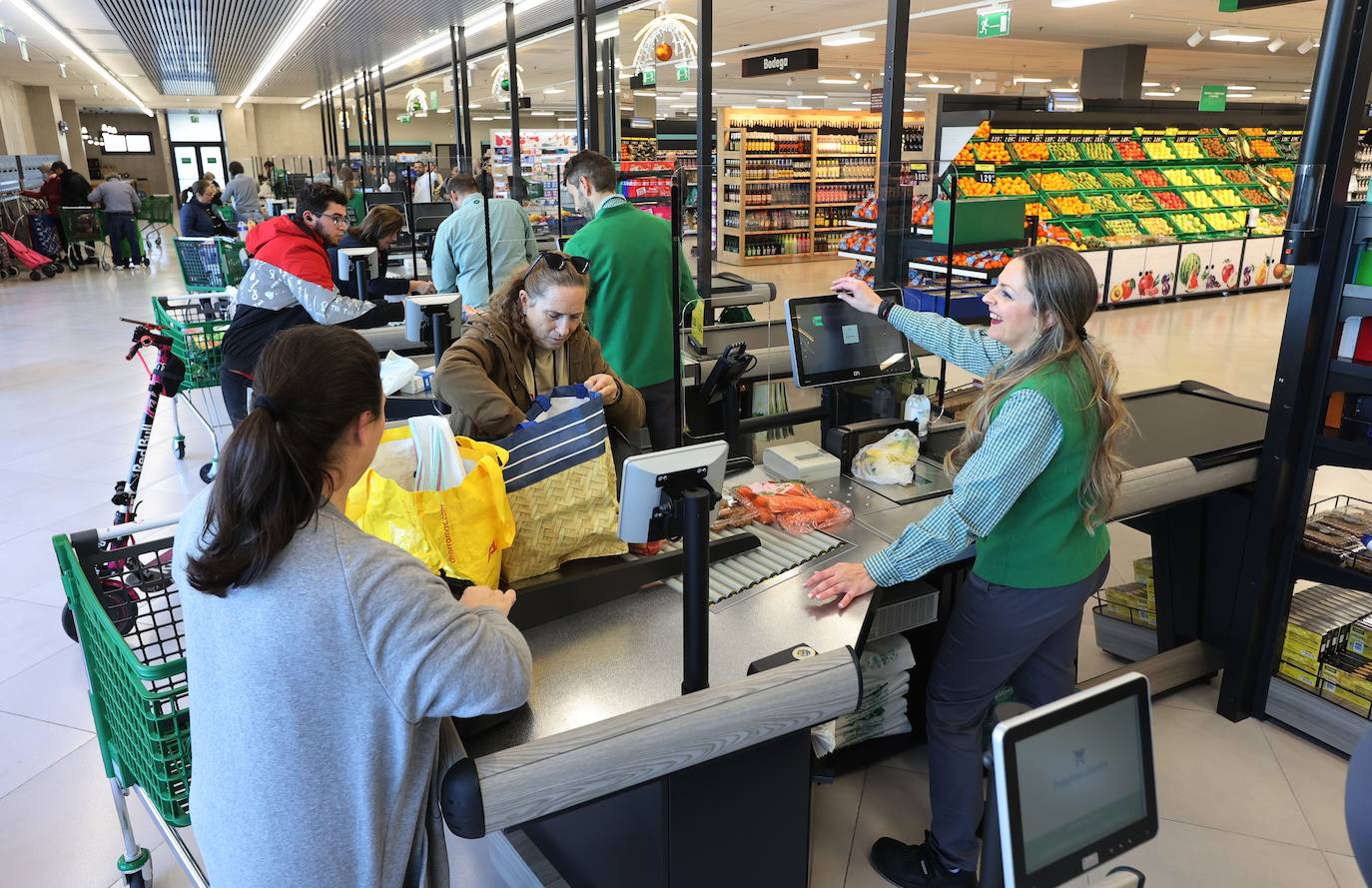 Los dos nuevos supermercados de Mercadona en Córdoba, en imágenes