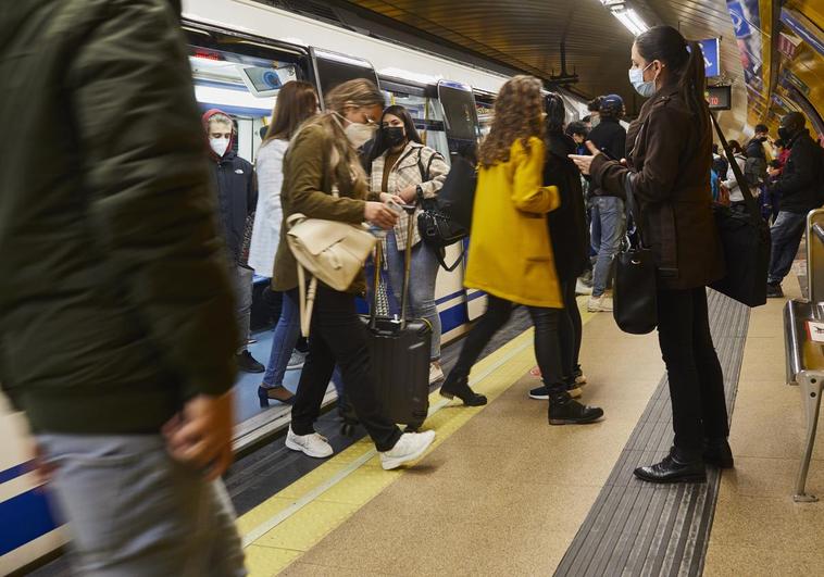 Madrid anuncia cortes en el Metro de Avenida América por retirada de amianto