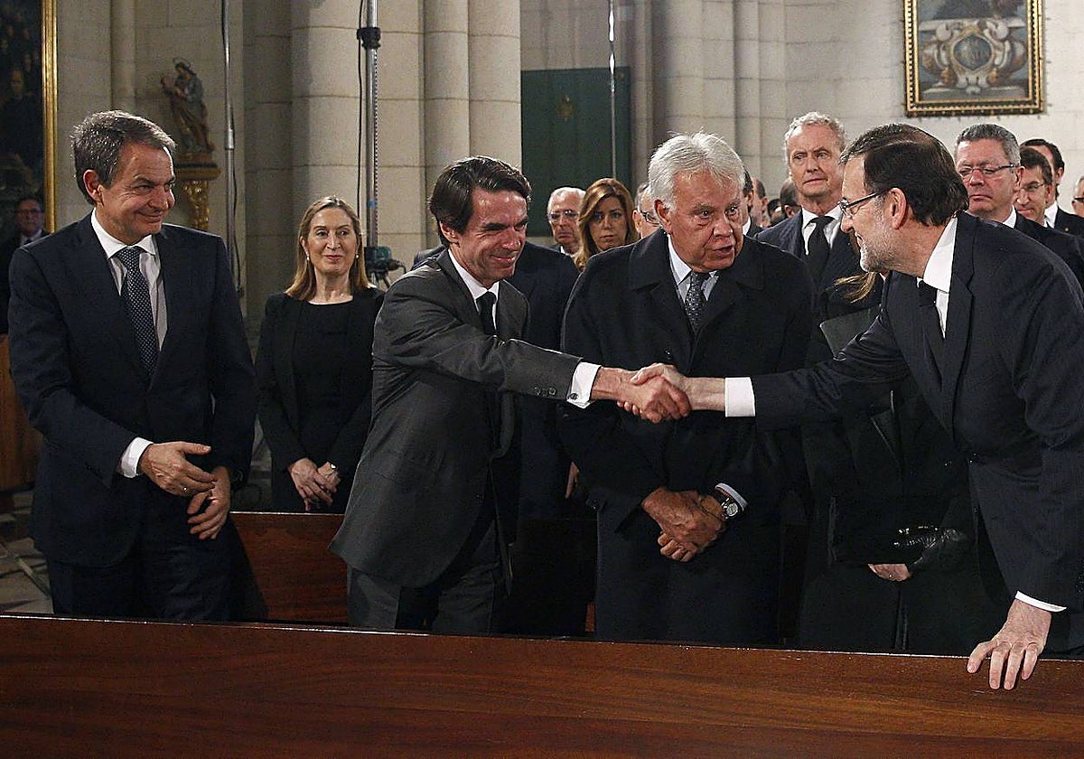 Los presidentes Zapatero, Aznar, González y Rajoy en 2014