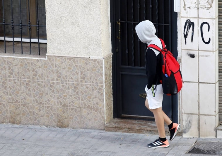 Condenan a un profesor por pegar un arponazo a un alumno en un instituto de Valencia