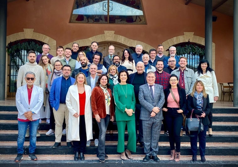 Vectalia reúne a medios de comunicación de la provincia de Alicante en su comida de Navidad en la Bodega Vega Sicilia