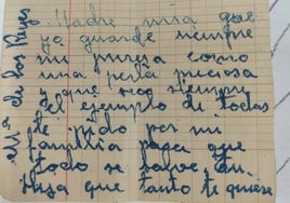 Las oraciones que quedaron en el palio de la Virgen de las Lágrimas de Córdoba