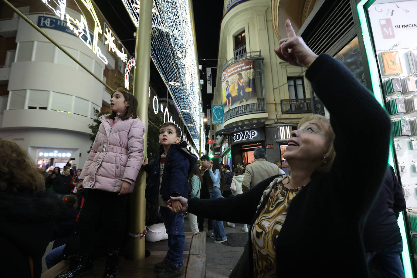 El deslumbrante estreno del espectáculo de luz y música de Cruz Conde en Córdoba, en imágenes