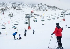 Sierra Nevada abre este sábado su temporada de esquí con 1,9 kilómetros en el área de Borreguiles