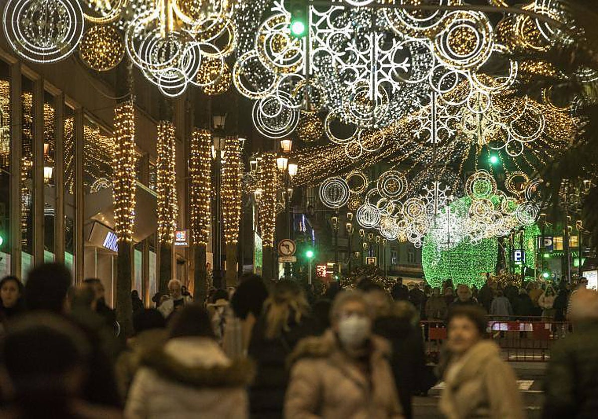 Calles de Vigo decoradas con miles de luces, esta semana