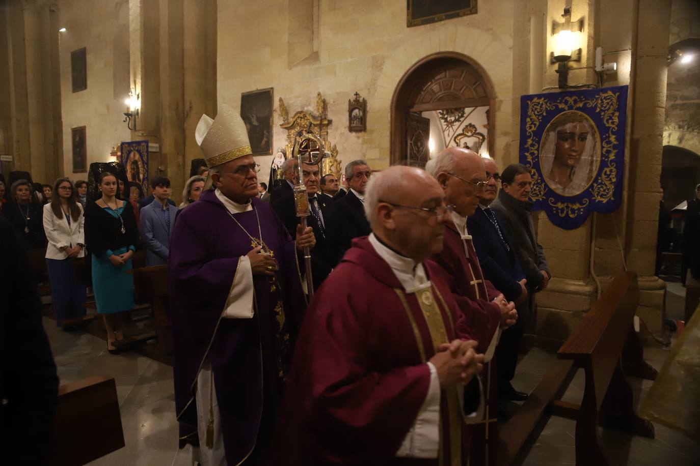 La solemne imposición de la nueva corona de la Virgen de la Alegría de Córdoba, en imágenes