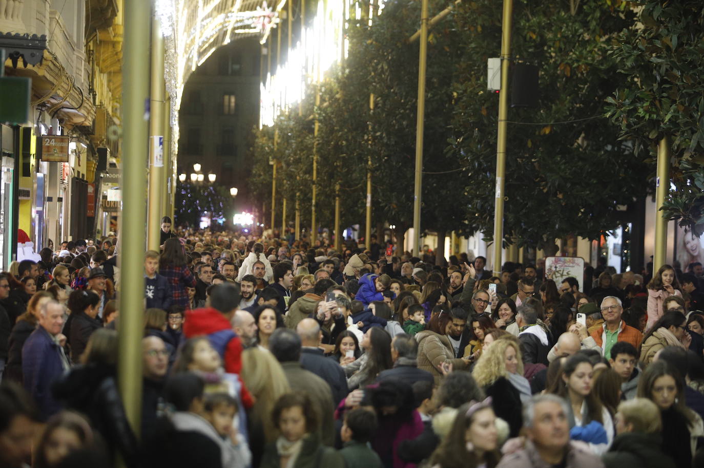 El ambiente del primer día del puente de diciembre en Córdoba, en imágenes