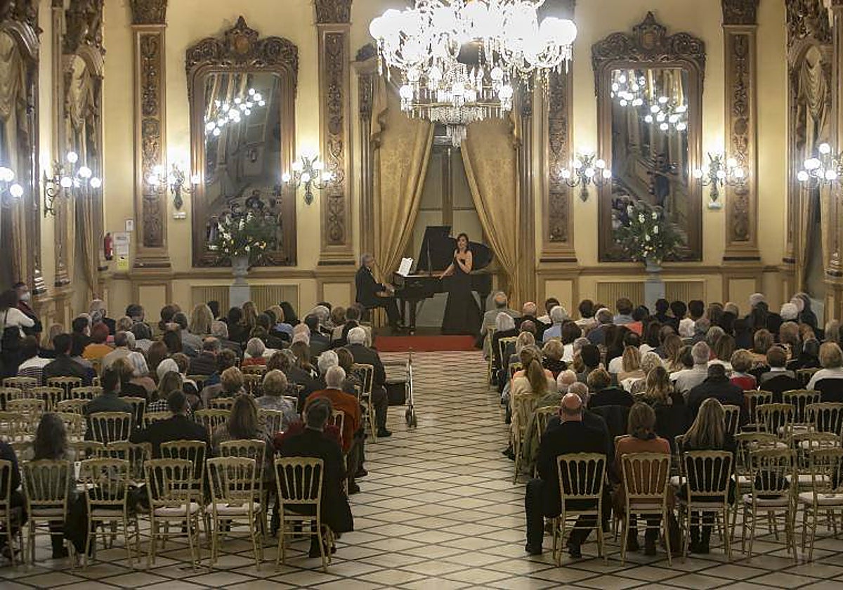 Un Círculo con mucho arte