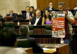 De Ángela Channing a Sánchez Gordillo: Diez momentos singulares en un Parlamento cuarentón