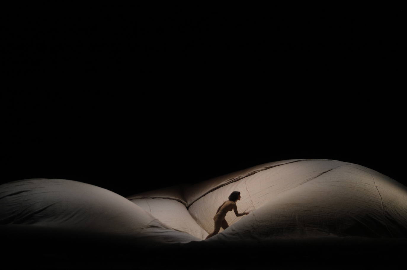 La danza de &#039;Pharsalia&#039; en el Gran Teatro de Córdoba, en imágenes