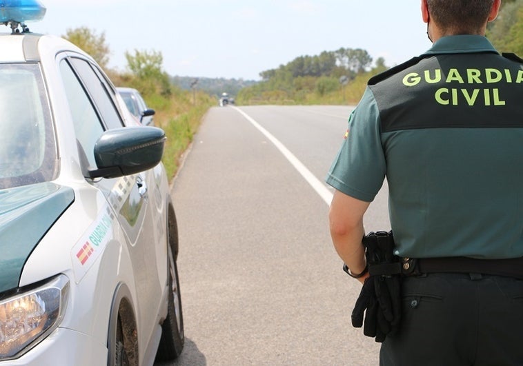 Condenan a un Guardia Civil a cuatro años de cárcel por multar en falso a su vecino por «enemistad»