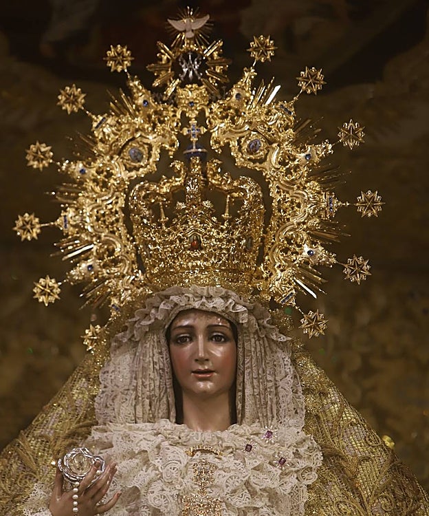 La Virgen de la Alegría, con su nueva corona
