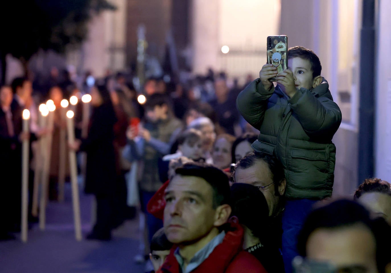 La emotiva procesión de la vigilia de la Inmaculada Concepción en Córdoba, en imágenes