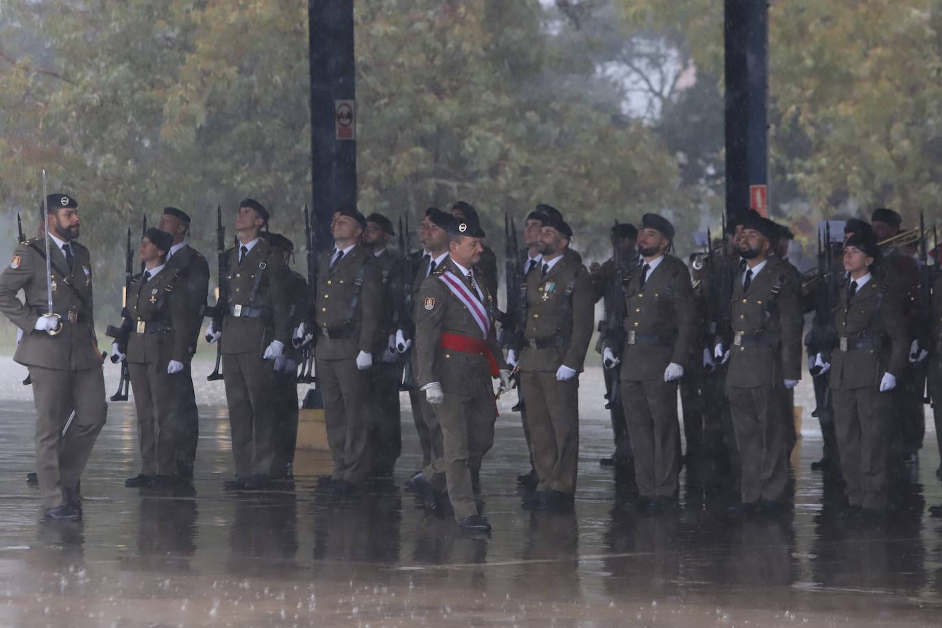 En imágenes, el solemne desfile militar de la BRI X de Córdoba por la Inmaculada