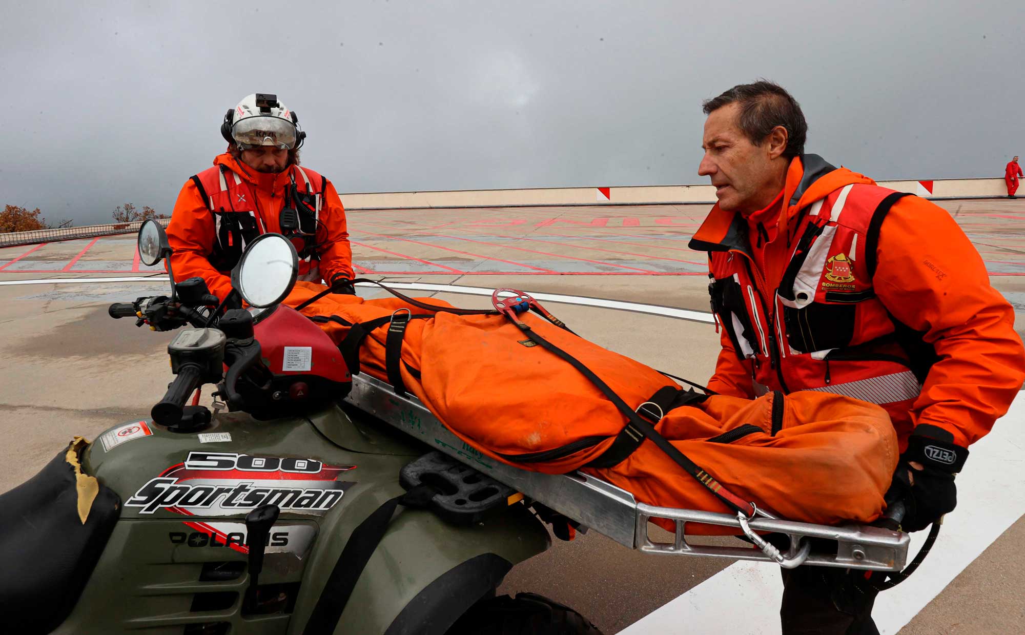 Anclaje del dumi en el quad para su transporte