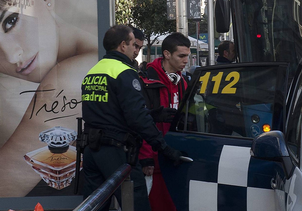 Detención de un joven, en un comercio Sephora de la Gran Vía, por un hurto