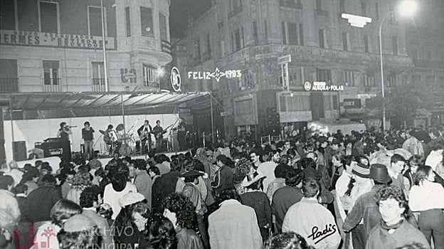 Celebración de la fiesta de fin de año en Las Tendillas en 1983
