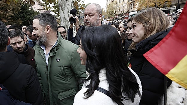 Santiago Abascal e Inés Arrimadas, en la concentración en Pamplona