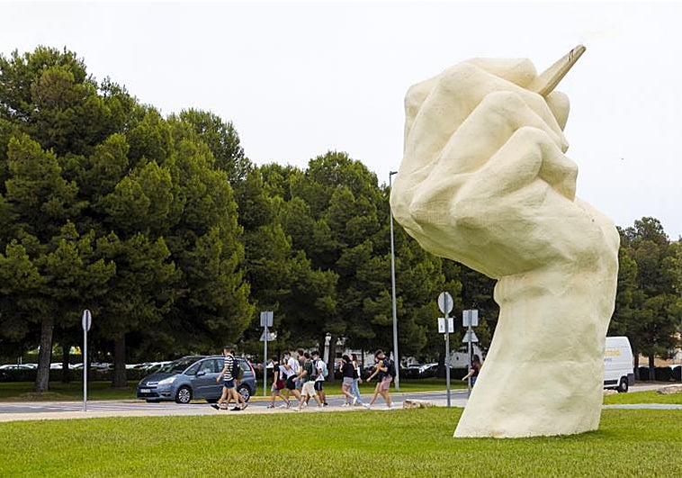 Denuncian la anulación de unas elecciones en la Facultad de Derecho de Alicante cuando los estudiantes ya habían votado