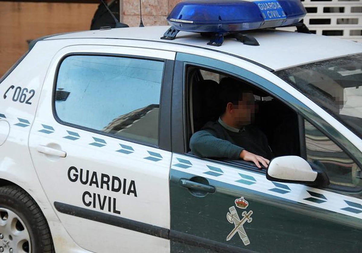 Un coche de la Guardia Civil