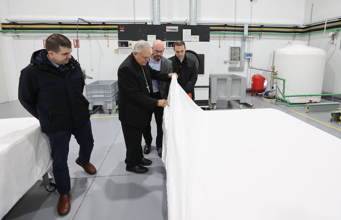 La nueva lavandería de Cáritas Córdoba, en imágenes