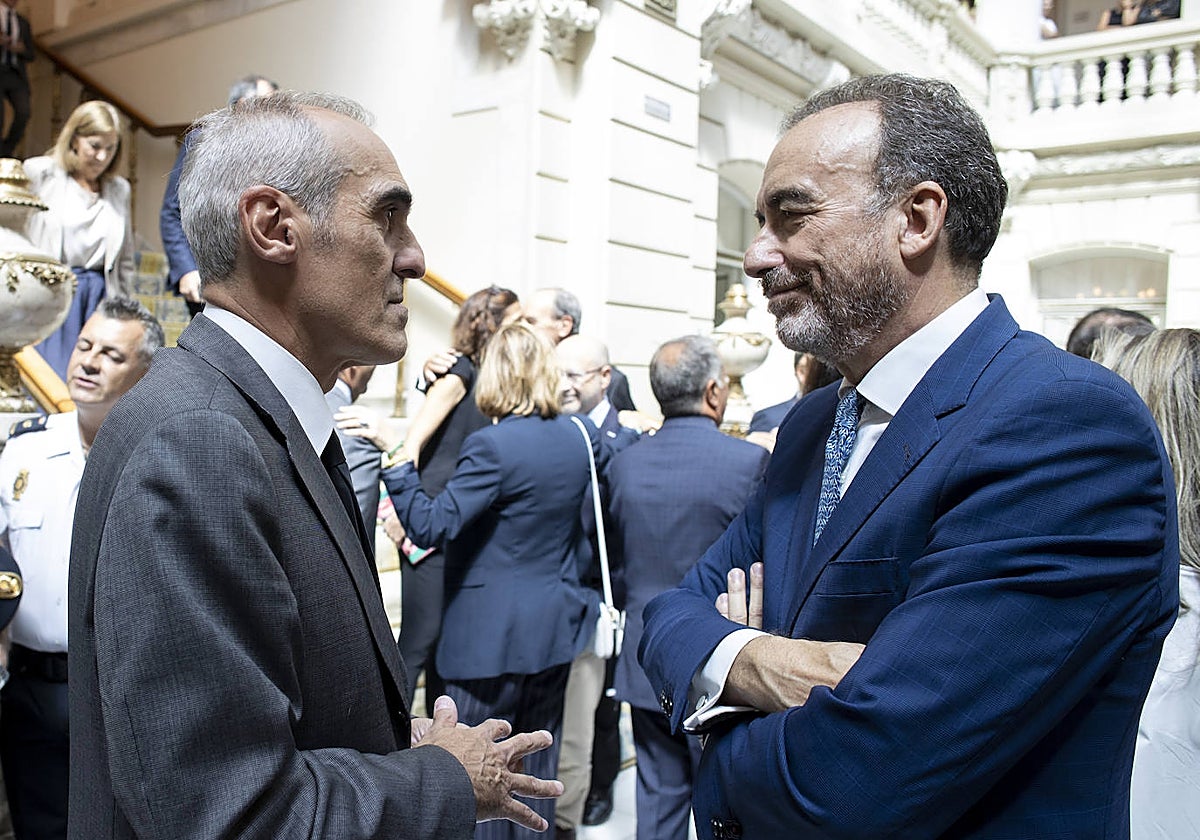 El Fiscal Jefe de Anticorrupción, Alejandro Luzón, con el magistrado del Supremo, Manuel Marchena