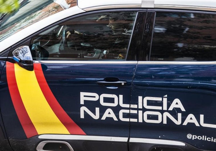 Un joven aparece semidesnudo, desorientado y con la cuenta bancaria vacía en una calle de La Coruña