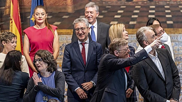 Tres grados de separación