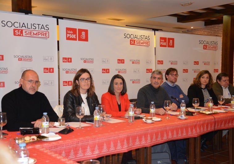 El PSOE apoya en un acto en Mora a Elena Martín,  candiadata a la alcaldía