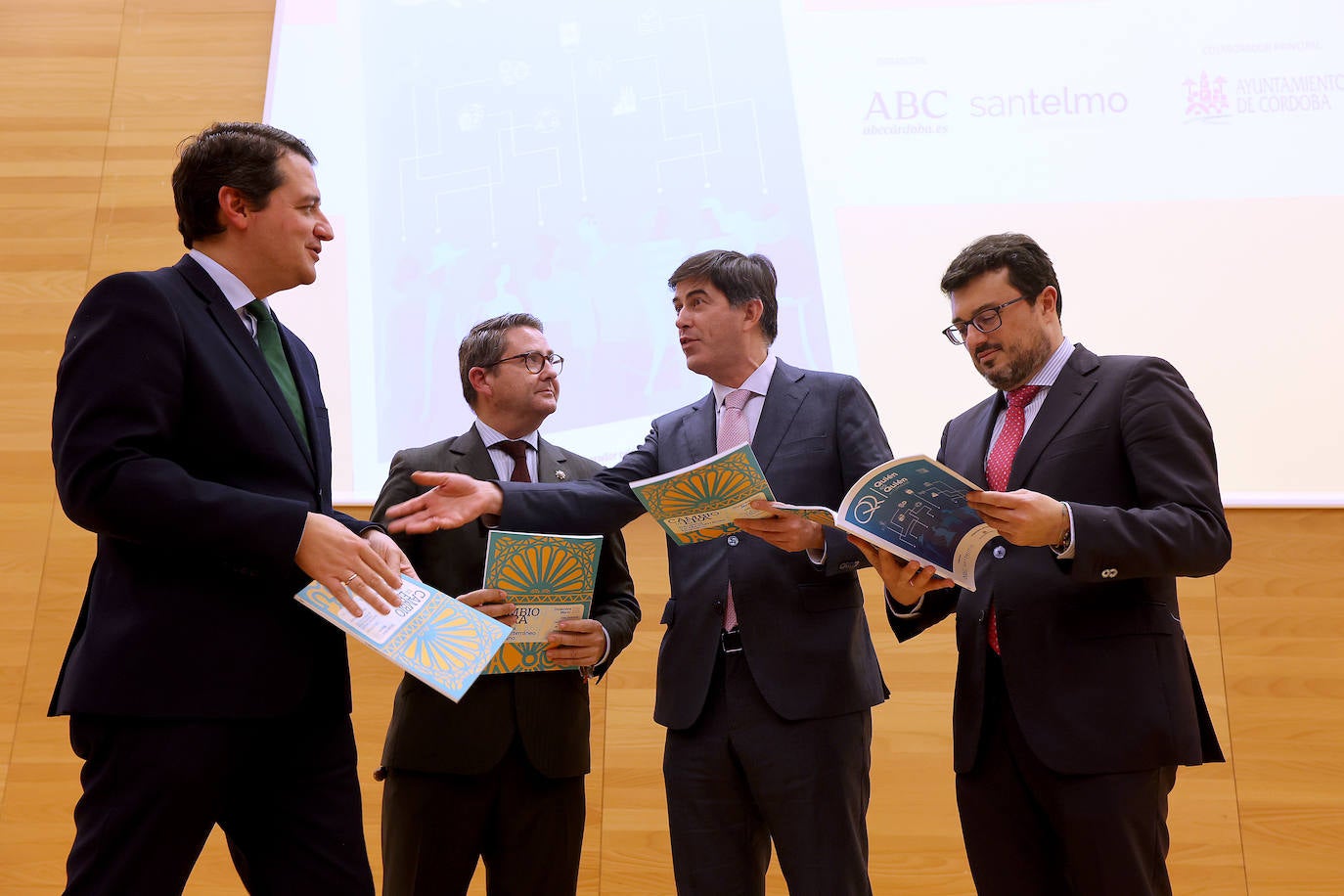 La presentación de la guía empresarial &#039;Quién es quién&#039; de Córdoba, en imágenes
