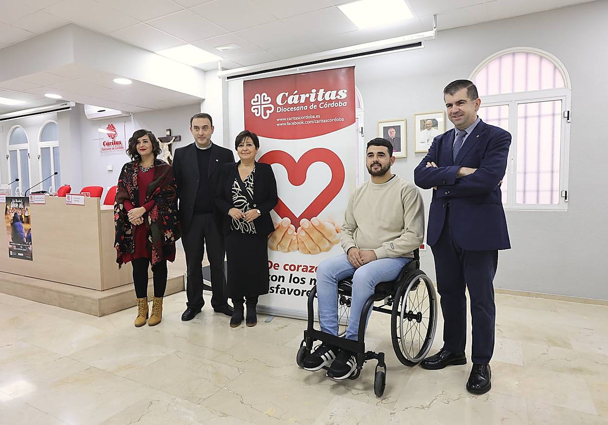 Responsables de Cáritas, durante la presentación de los datos