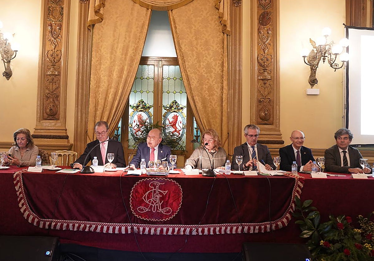 Un momento de la asamblea del Círculo de la Amistad