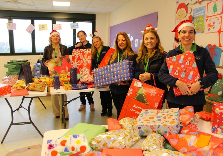 Una ola de solidaridad inunda ELIS Murcia por Navidad en su campaña anual de donación de juguetes a Cáritas