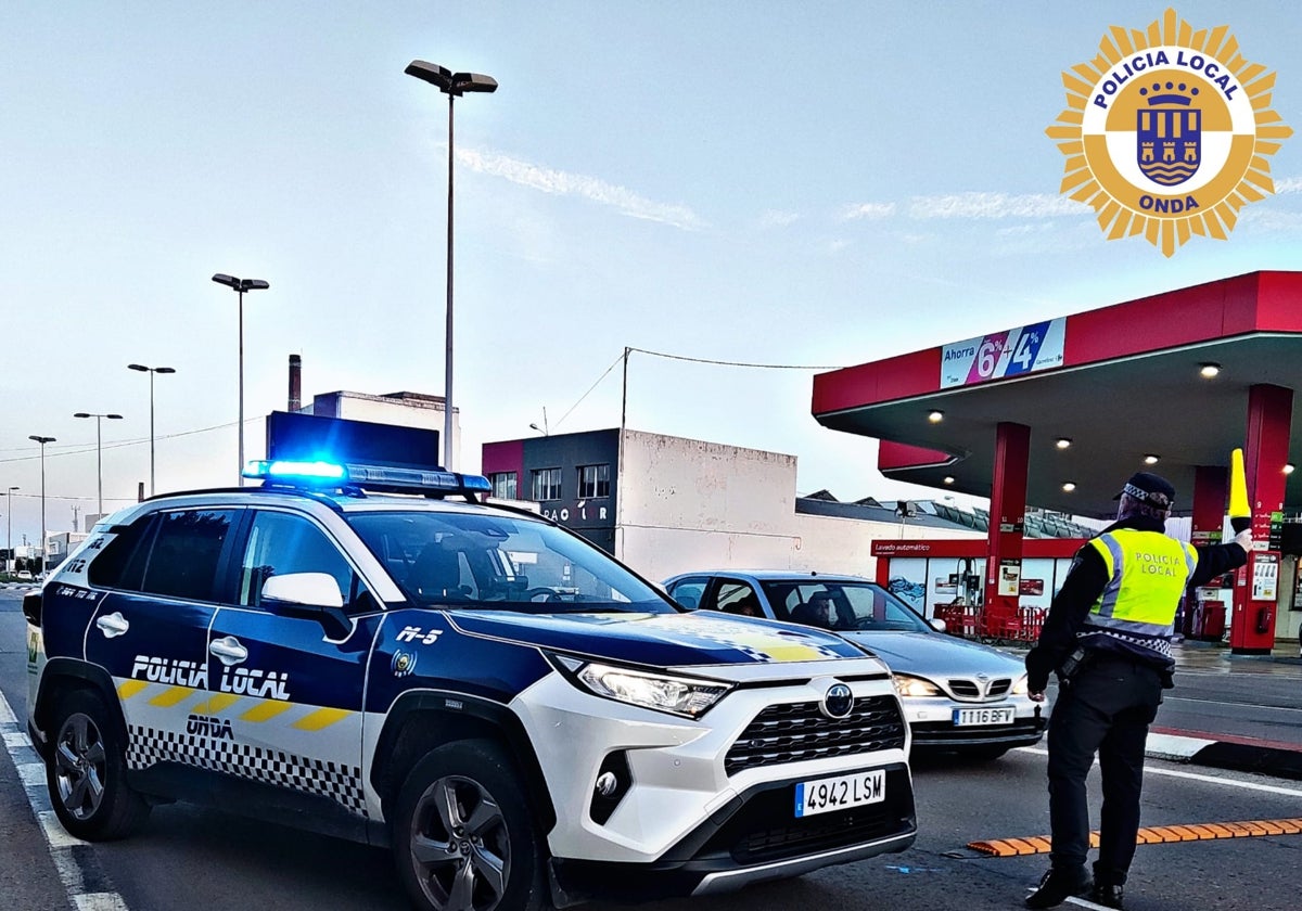 Imagen de archivo de un coche patrulla de la Policía Local de Onda (Castellón)