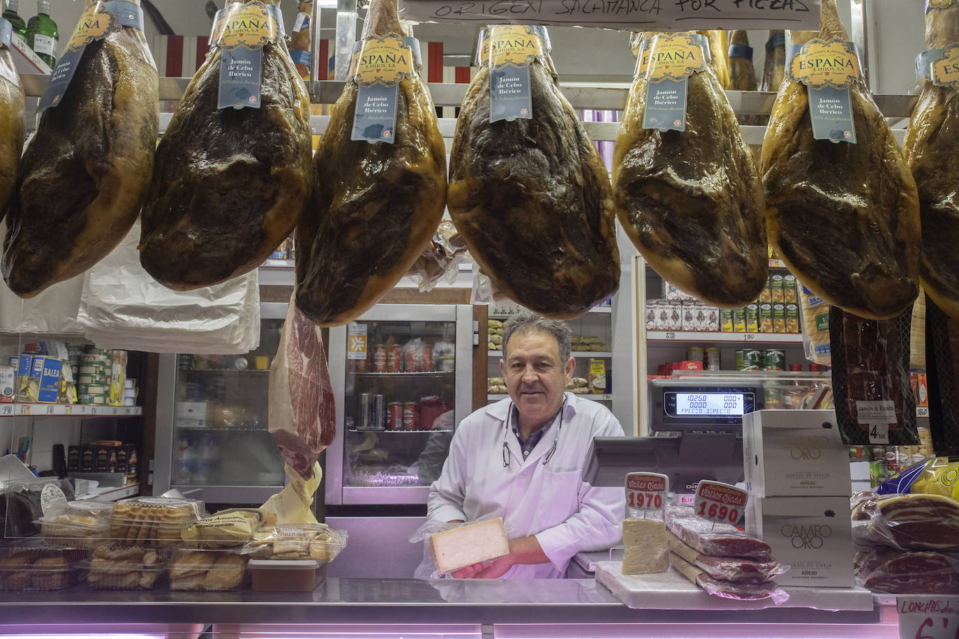 Las compras para la cena de Nochebuena en Córdoba, en imágenes