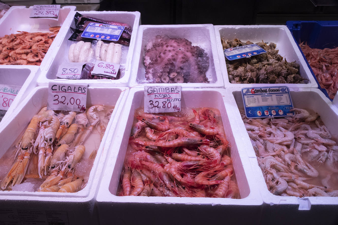 Las compras para la cena de Nochebuena en Córdoba, en imágenes