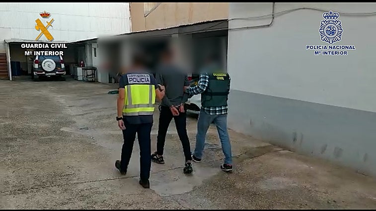 Caen dos bandas enfrentadas por un cargamento de droga tras secuestrar a uno de sus miembros