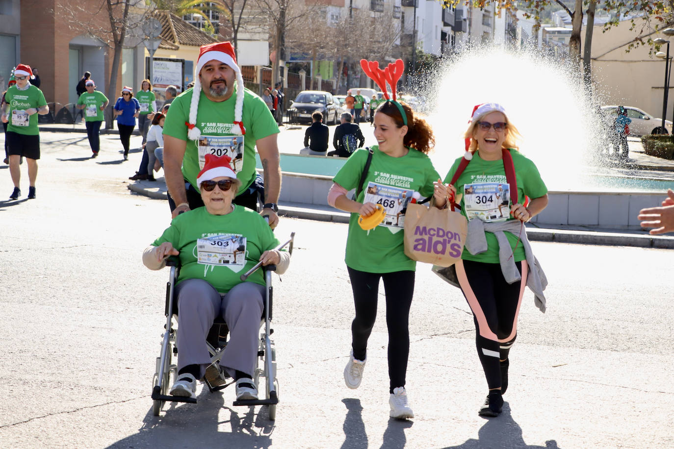 El ambientazo en la San Silvestre de Lucena, en imágenes