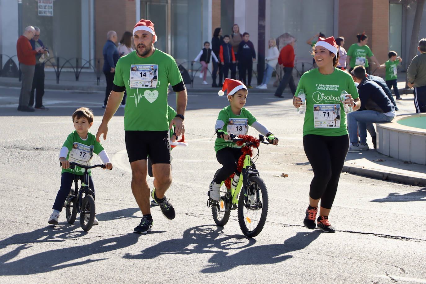 El ambientazo en la San Silvestre de Lucena, en imágenes