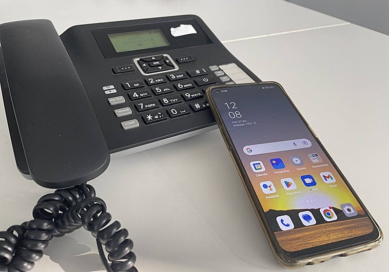 Denuncian a un supermercado y a una empresa de telefonía en Valencia por pedir a los clientes que hablen en castellano