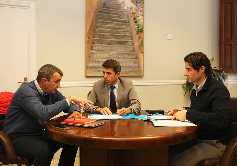 Carlos Mazón negocia con la organización de La Vuelta para que Denia acoja una etapa de la carrera en 2023
