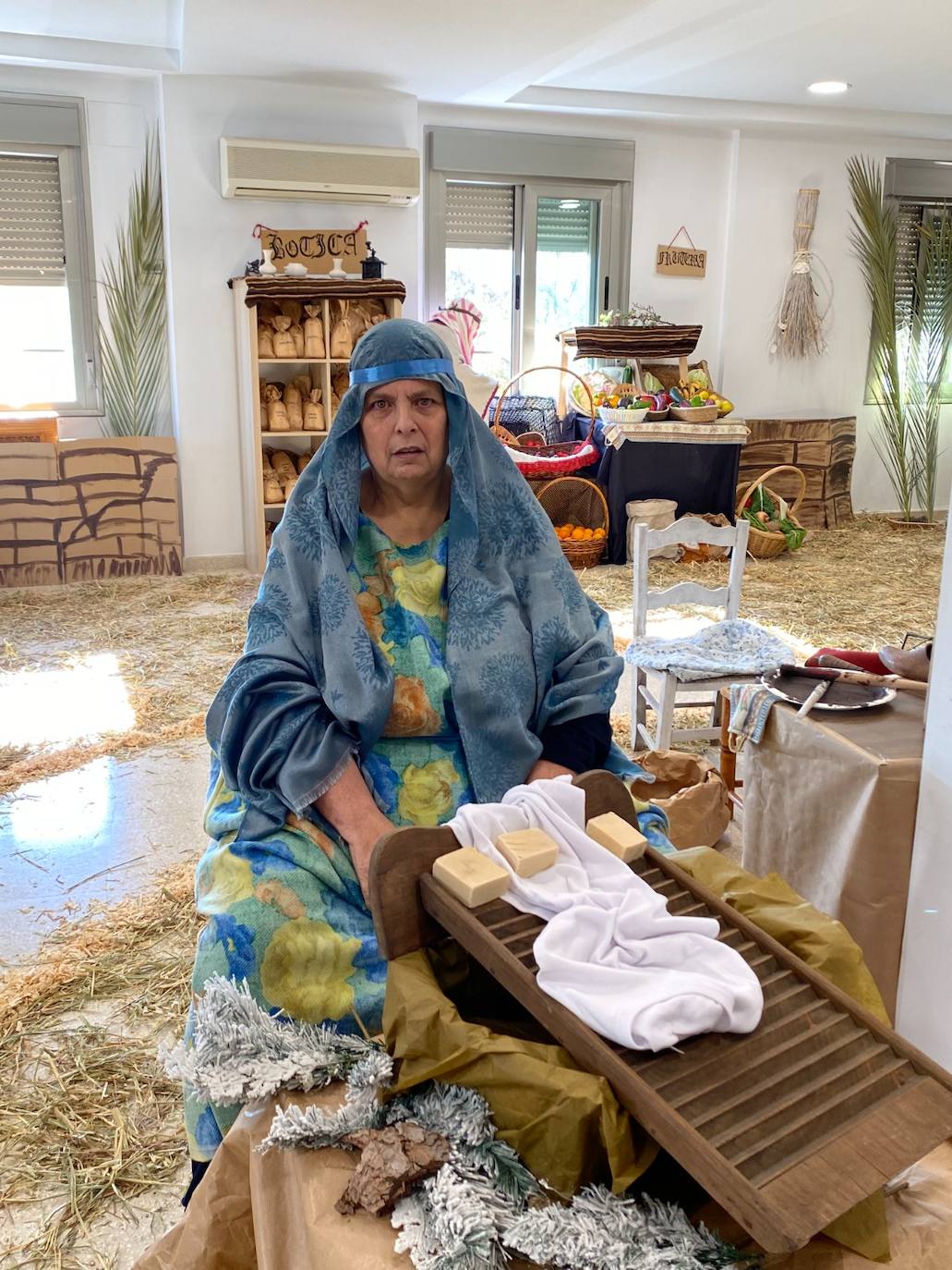 El Belén viviente de la residencia hogar San Pablo de Cáritas Córdoba, en imágenes