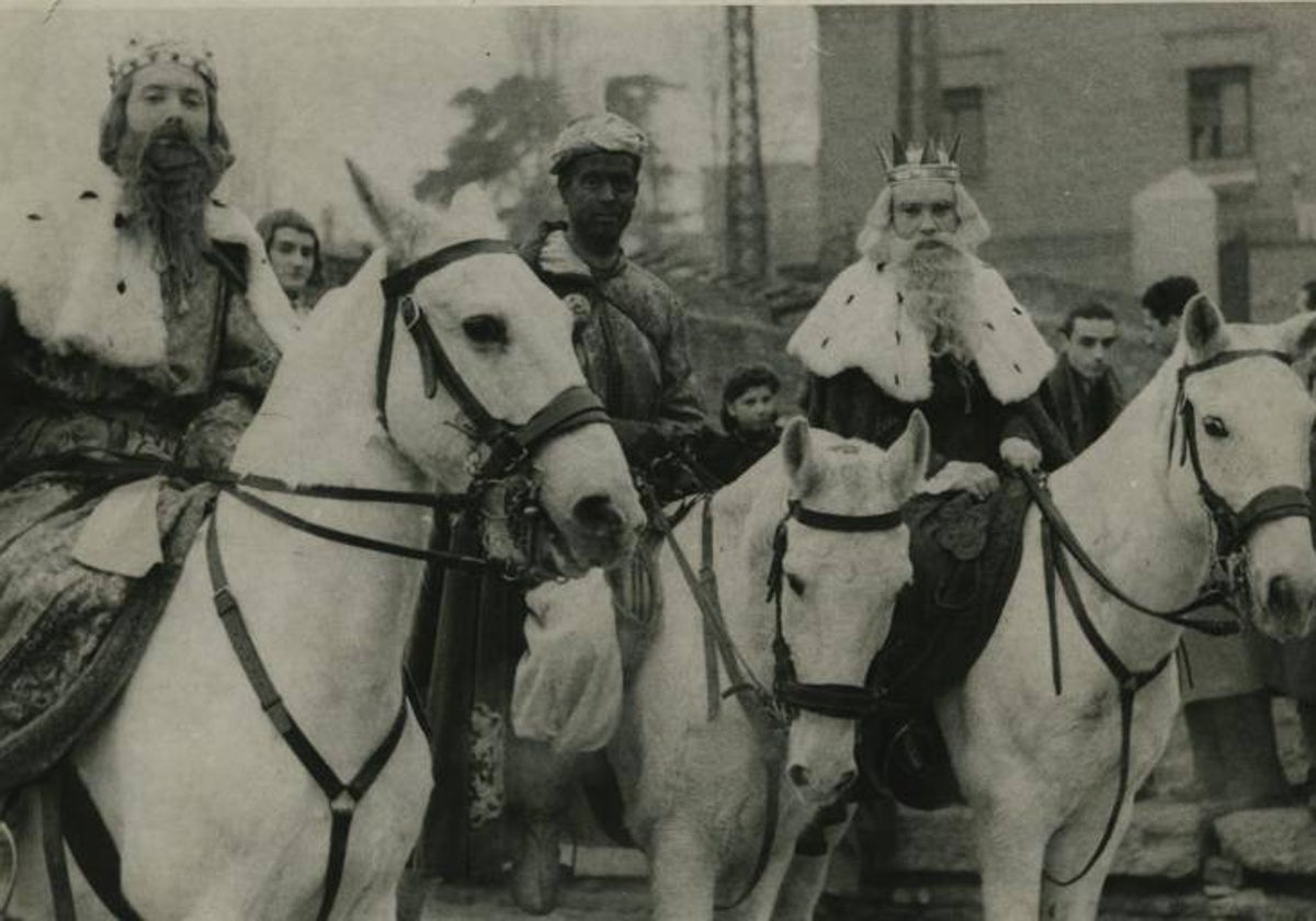 Así fue la primera cabalgata de Reyes que salió del Retiro en 1915