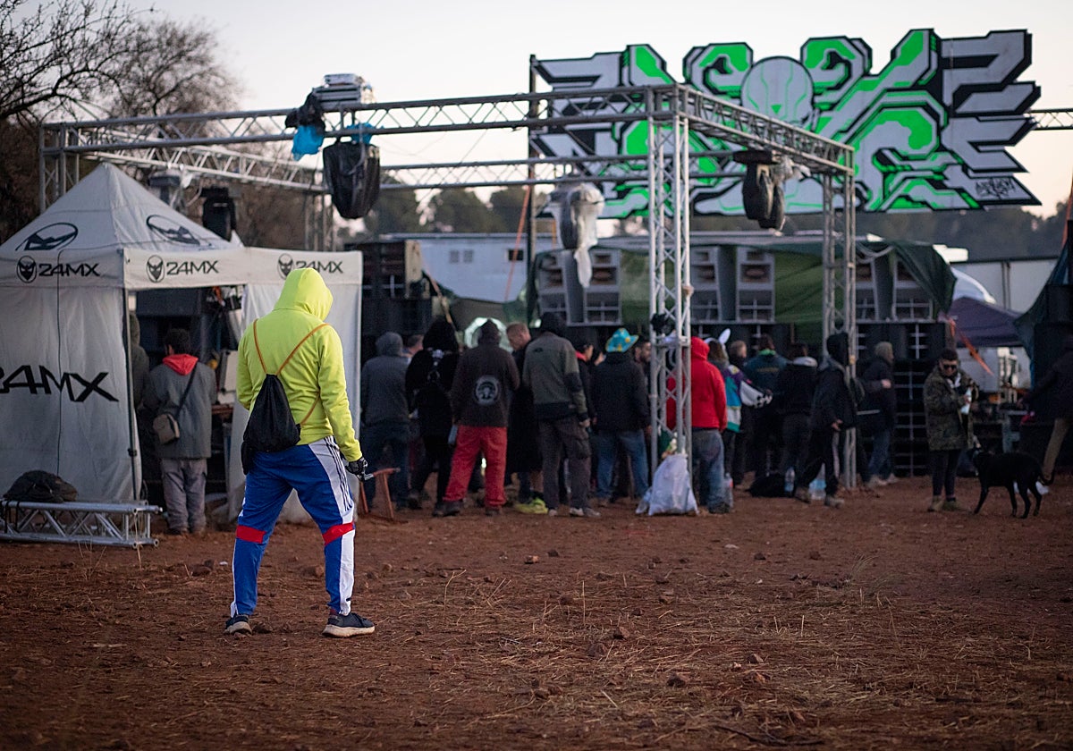 Algunos aprovechaban los últimos coletazos de la 'rave'