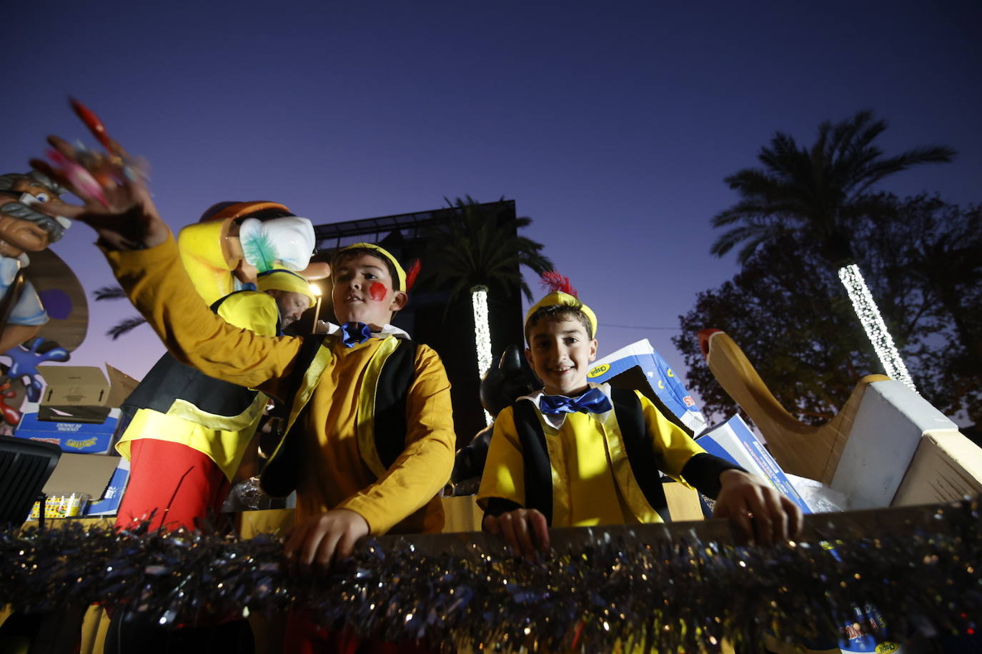 El apoteósico paso de la Cabalgata de los Reyes Magos por el Centro de Córdoba, en imágenes