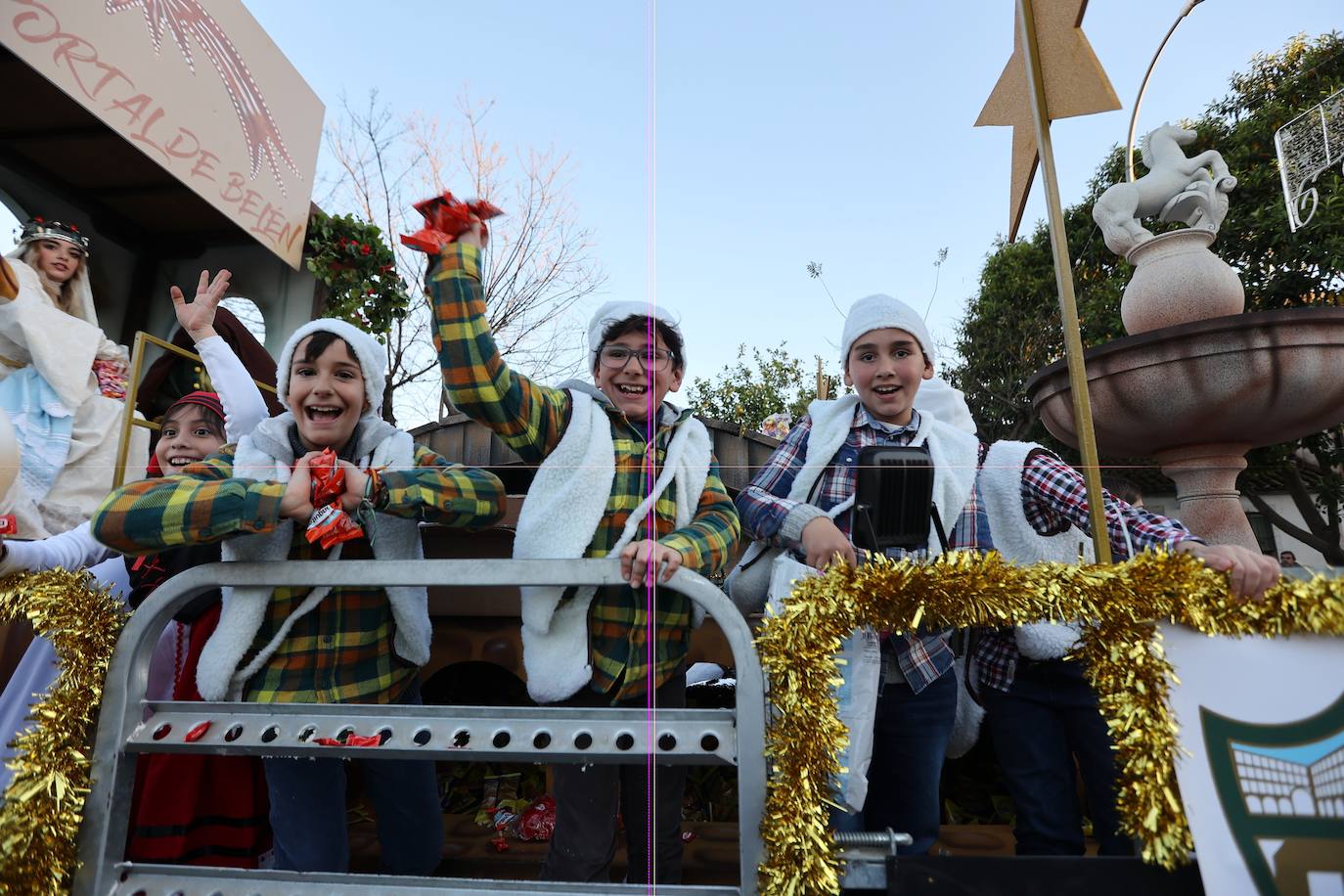 El arranque de la Cabalgata de Reyes de Córdoba 2023, en imágenes