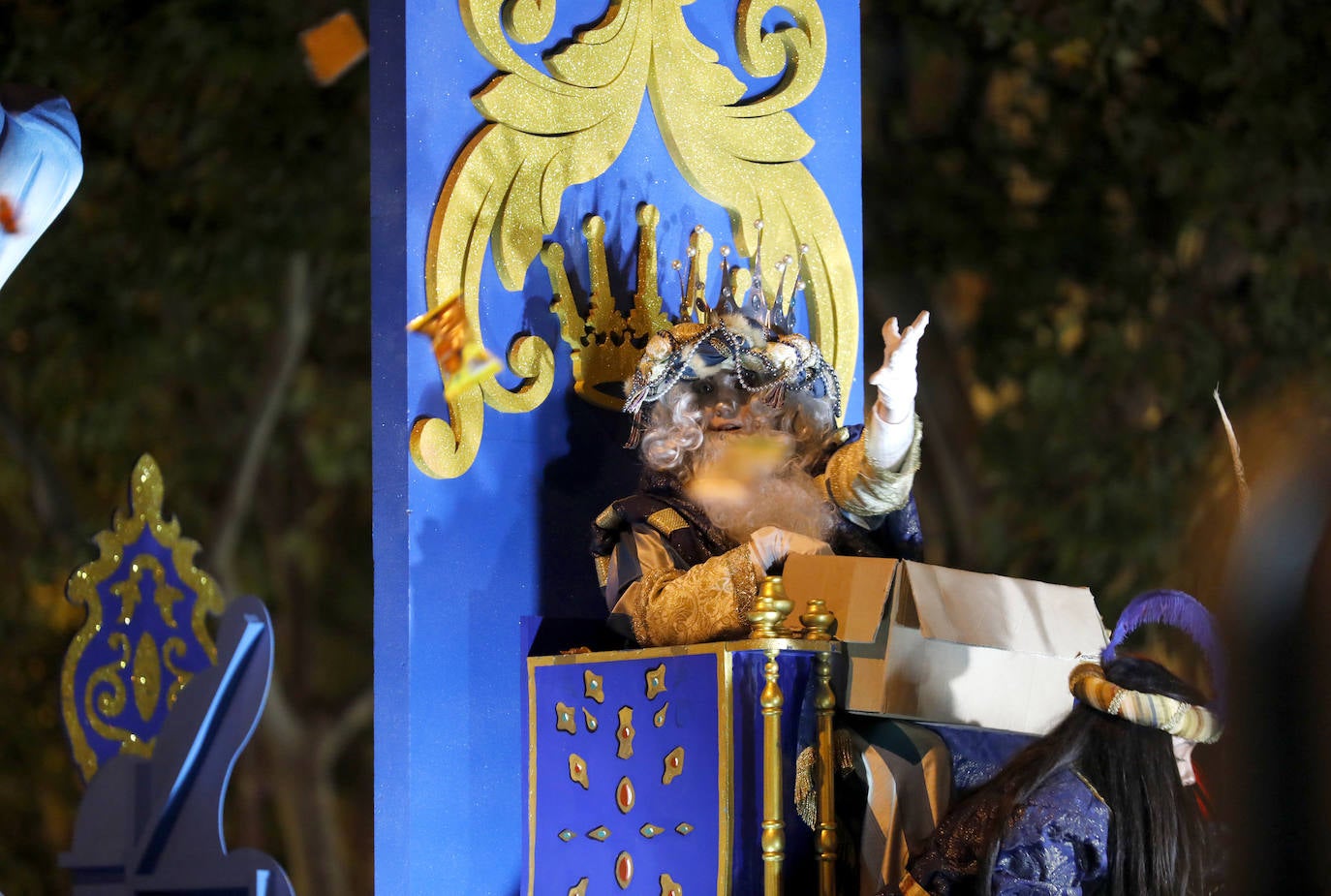 El multitudinario final de la Cabalgata de los Reyes Magos de Córdoba, en imágenes
