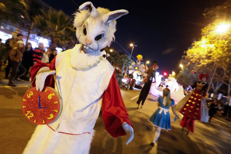 Uno de los personajes del desfile real de los Reyes Magos en Murcia