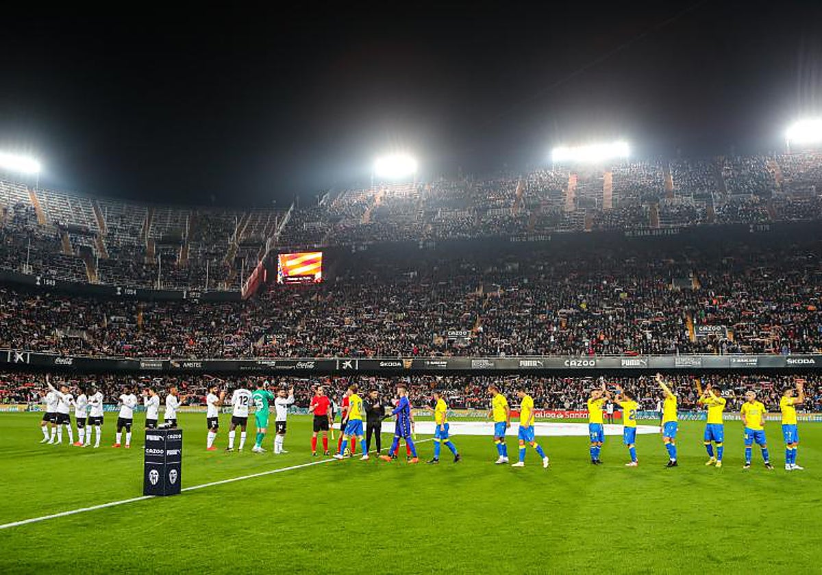 Imagen tomada en el partido de fútbol entre Valencia CF y Cádiz