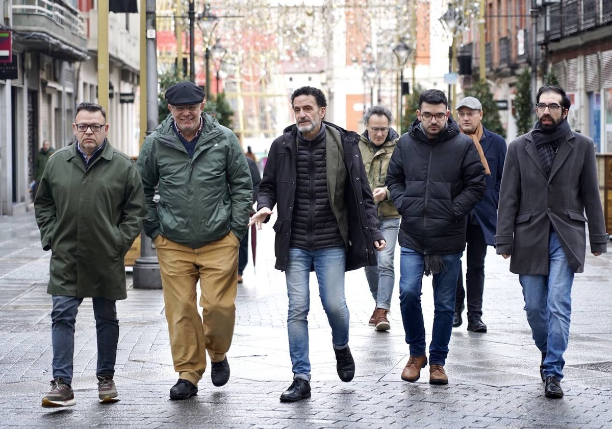 Francisco Igea (segundo por la izquierda) y Edmundo Bal (en el centro), este lunes en Valladolid